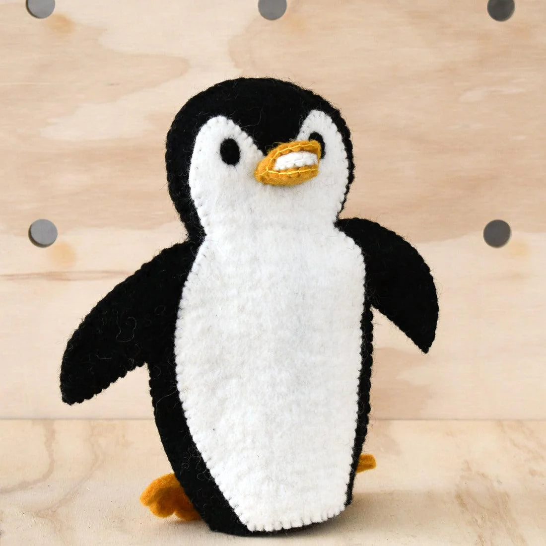 Marionnette pingouin en feutre faite à la main – Douce et sûre pour un jeu interactif