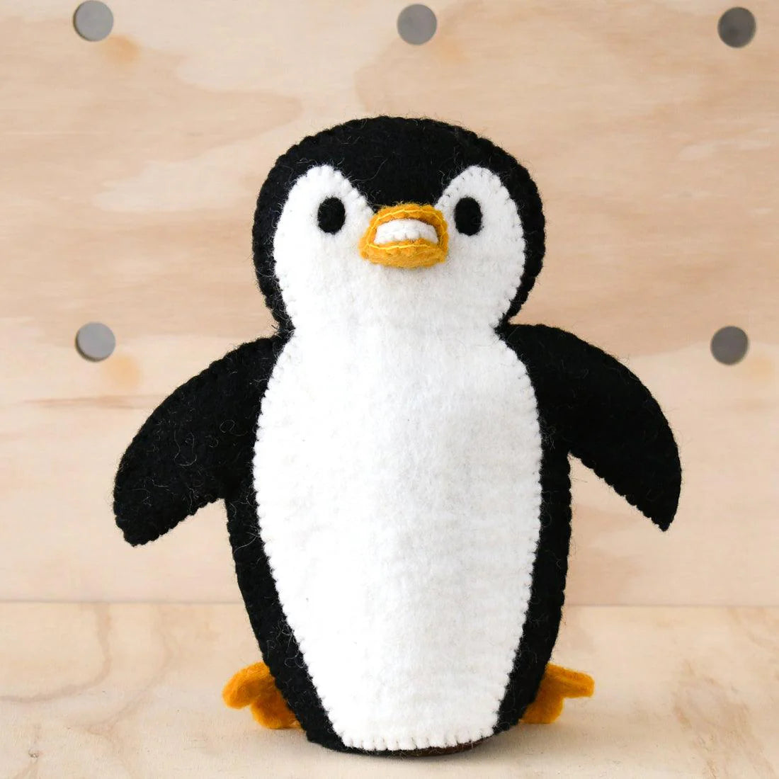 Marionnette pingouin en feutre faite à la main – Douce et sûre pour un jeu interactif