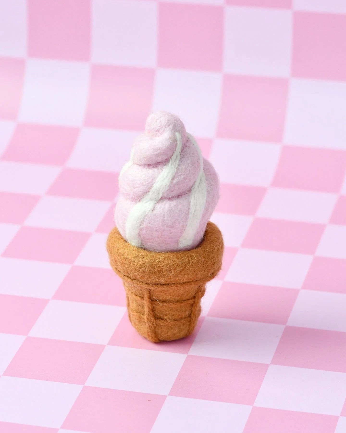 Crème glacée molle à la fraise Felt